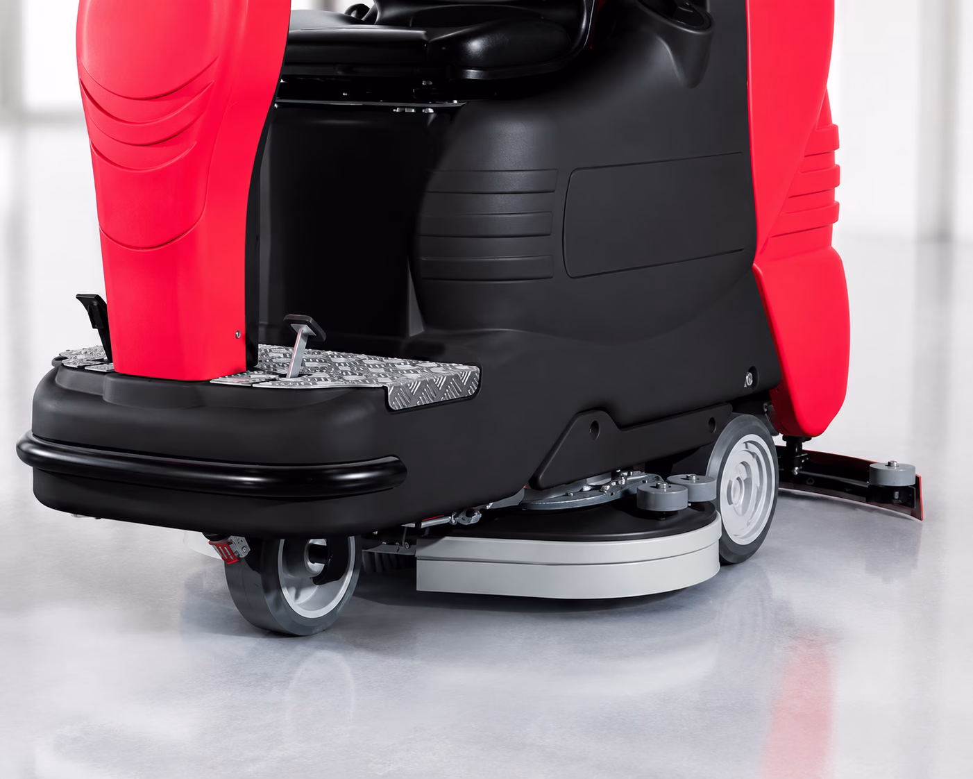 Ride On Scrubber Dryer Sapphire 85 close view
