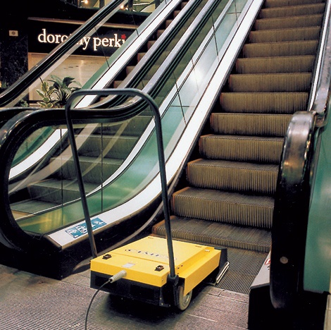 Escalator Cleaners